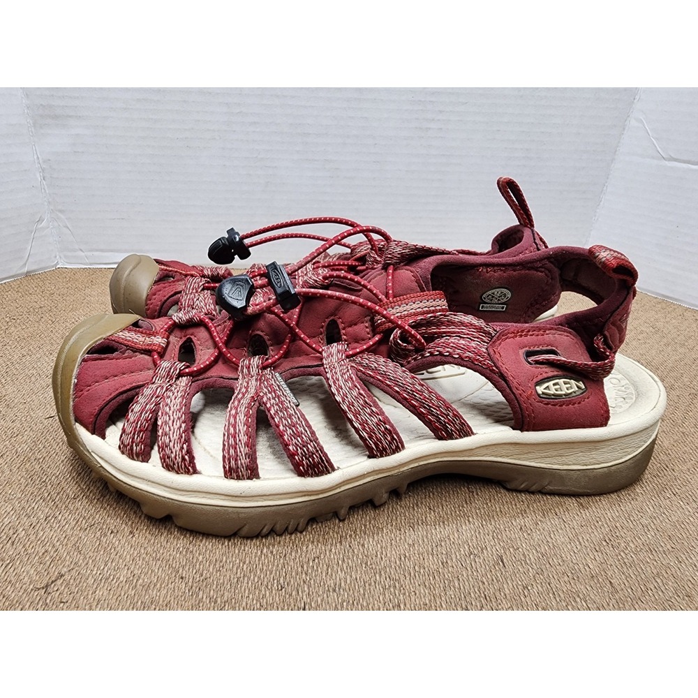 KEEN Women's Whisper Closed-Toe Sandals Red Dahlia Size 9.5